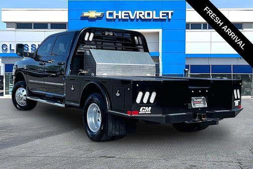 Diamond Black Crystal Pearlcoat 2022 RAM 3500 Big Horn Crew Cab 4x4 8' Box