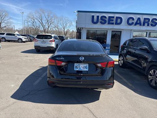 2022 Nissan Altima S FWD