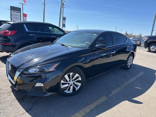 2022 Nissan Altima S FWD