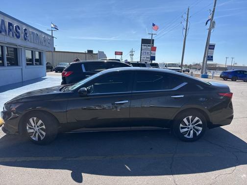 2022 Nissan Altima S FWD