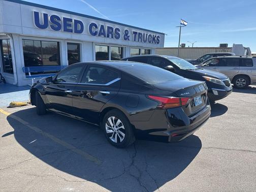 2022 Nissan Altima S FWD