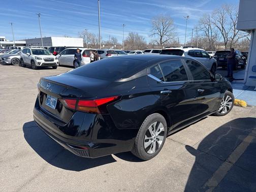 2022 Nissan Altima S FWD