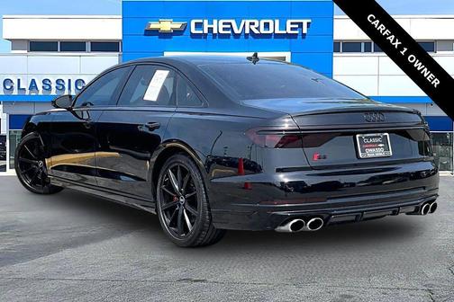 Mythos Black Metallic 2023 Audi S8 4.0T