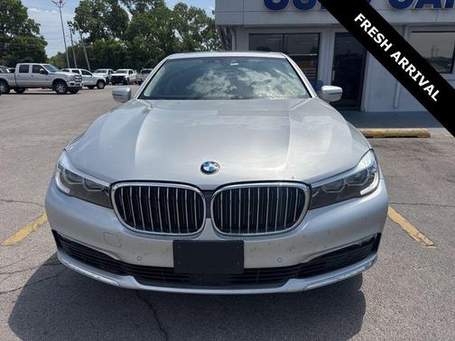 Glacier Silver Metallic 2018 BMW 740e xDrive iPerformance