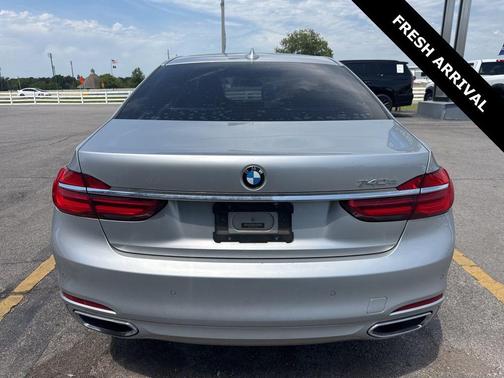 Glacier Silver Metallic 2018 BMW 740e xDrive iPerformance
