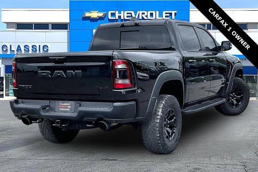 Diamond Black Crystal Pearlcoat 2022 RAM 1500 TRX