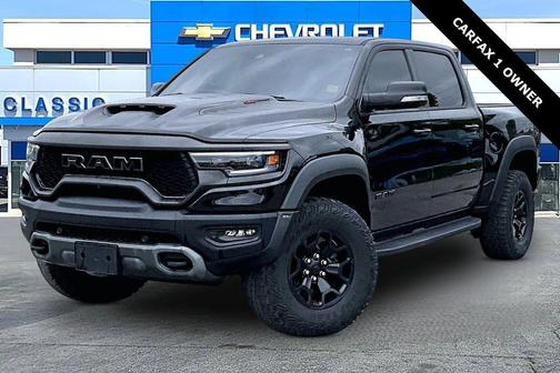 Diamond Black Crystal Pearlcoat 2022 RAM 1500 TRX