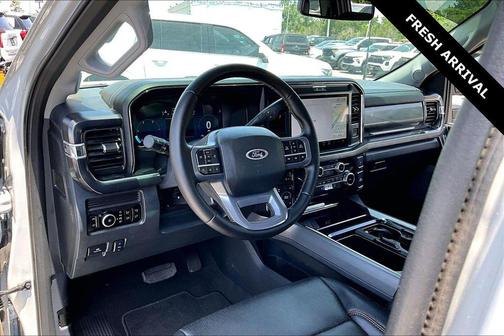 Avalanche 2025 Ford F-350 Lariat