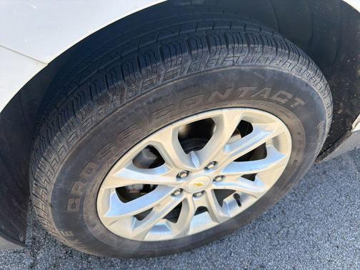Summit White 2019 Chevrolet Equinox 1LT