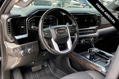 Onyx Black 2022 GMC Sierra 1500 Elevation