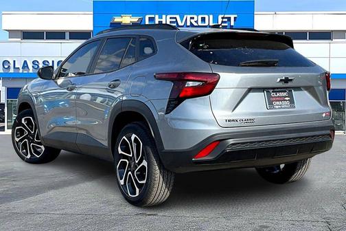 Sterling Gray Metallic 2026 Chevrolet Trax FWD 2RS