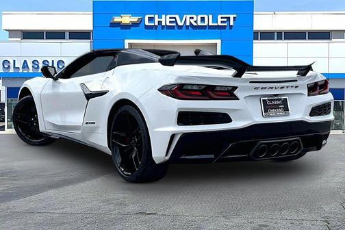 Arctic White 2026 Chevrolet Corvette Z06