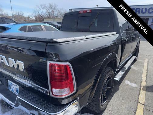 2017 RAM 1500 Limited Crew Cab 4x4 5'7' Box