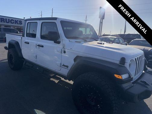 2022 Jeep Gladiator Sport