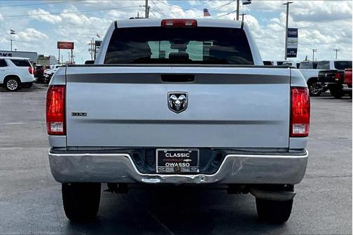2017 RAM 1500 SLT
