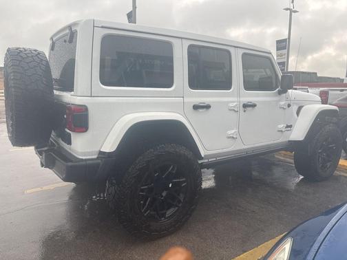 2022 Jeep Wrangler Unlimited Sahara