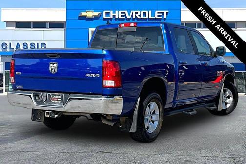 Blue Streak Pearlcoat 2019 RAM 1500 SLT