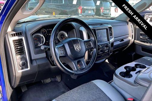 Blue Streak Pearlcoat 2019 RAM 1500 SLT