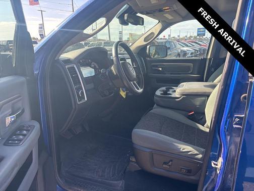 Blue Streak Pearlcoat 2019 RAM 1500 SLT