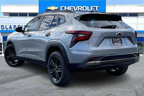 Sterling Gray Metallic 2026 Chevrolet Trax FWD ACTIV