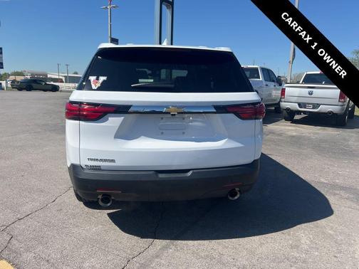 Summit White 2022 Chevrolet Traverse LS