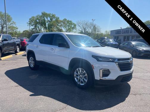 Summit White 2022 Chevrolet Traverse LS