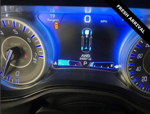 2023 Chrysler 300 Touring