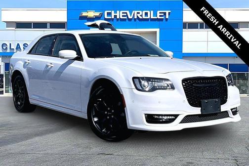 Bright White 2023 Chrysler 300 Touring