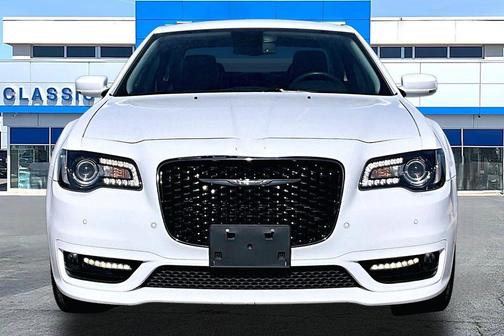 Bright White 2023 Chrysler 300 Touring