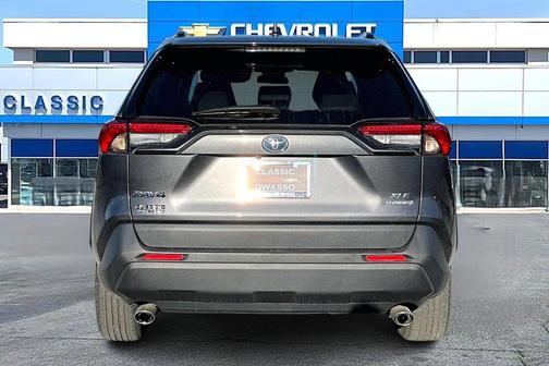 2022 Toyota RAV4 Hybrid XLE Premium