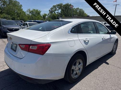 Summit White 2024 Chevrolet Malibu 1LS