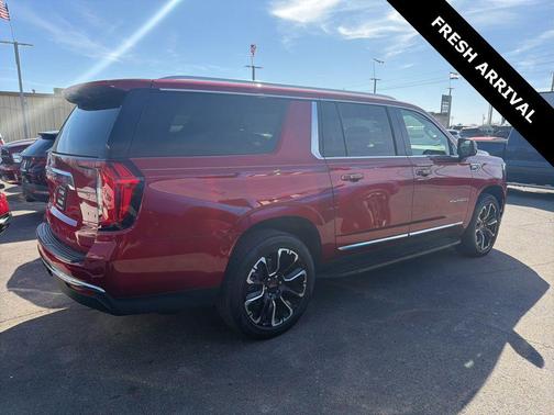 2023 GMC Yukon XL SLT