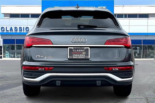 2022 Audi Q5 45 S line Premium Plus