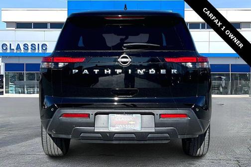 2022 Nissan Pathfinder S 2WD