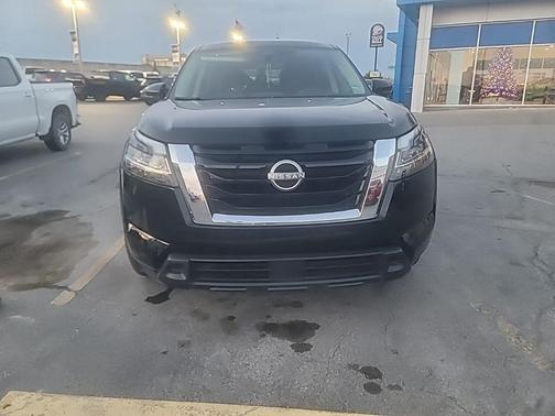2022 Nissan Pathfinder S 2WD