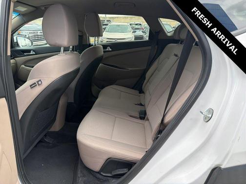 Dazzling White 2019 Hyundai TUCSON Value