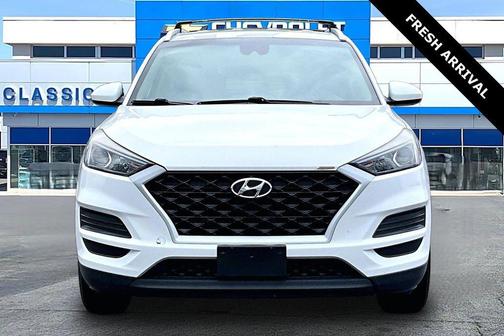 Dazzling White 2019 Hyundai TUCSON Value