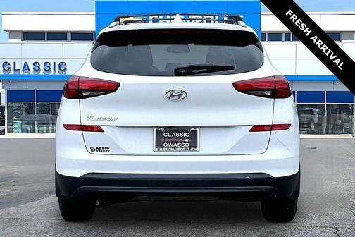 Dazzling White 2019 Hyundai TUCSON Value