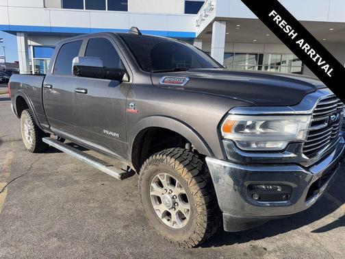 2020 RAM 2500 Laramie Crew Cab 4x4 6'4' Box