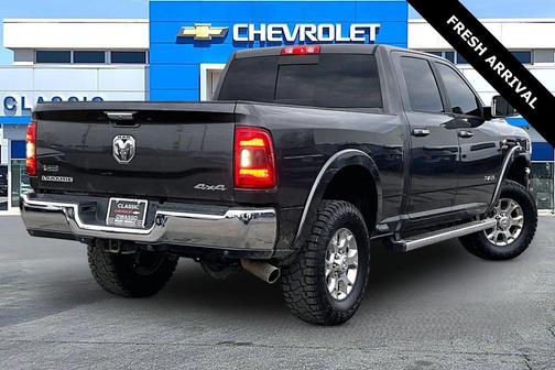 2020 RAM 2500 Laramie Crew Cab 4x4 6'4' Box