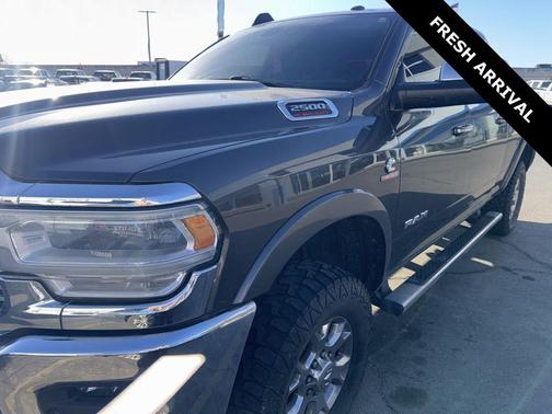 2020 RAM 2500 Laramie Crew Cab 4x4 6'4' Box