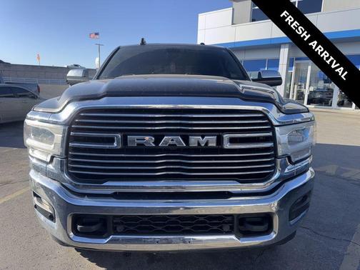 2020 RAM 2500 Laramie Crew Cab 4x4 6'4' Box