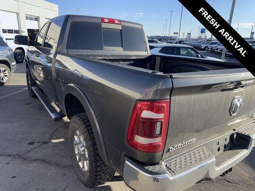 2020 RAM 2500 Laramie Crew Cab 4x4 6'4' Box