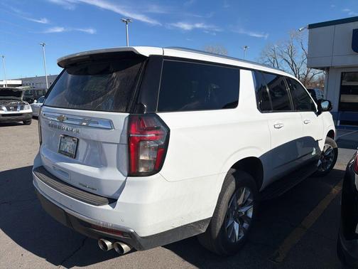 2023 Chevrolet Suburban Premier