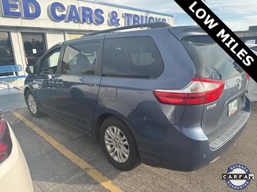 2016 Toyota Sienna XLE