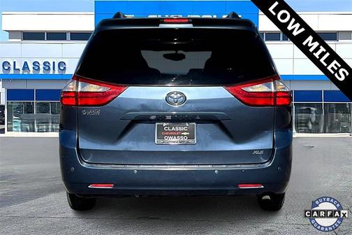 2016 Toyota Sienna XLE