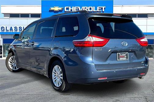 2016 Toyota Sienna XLE