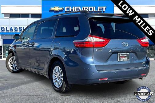 2016 Toyota Sienna XLE