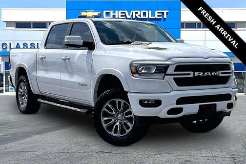 Bright White Clearcoat 2020 RAM 1500 Laramie