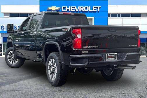 Black 2026 Chevrolet Silverado 2500 Custom
